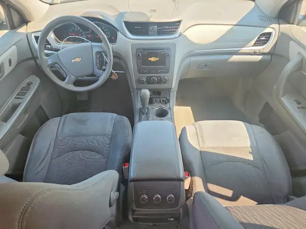 1GNKRFED2HJ291966 2017 CHEVROLET TRAVERSE - Image 8