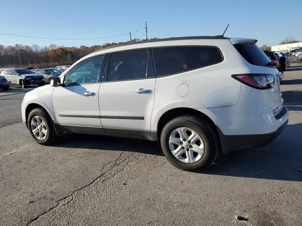 1GNKRFED2HJ342205 2017 CHEVROLET TRAVERSE - Image 2