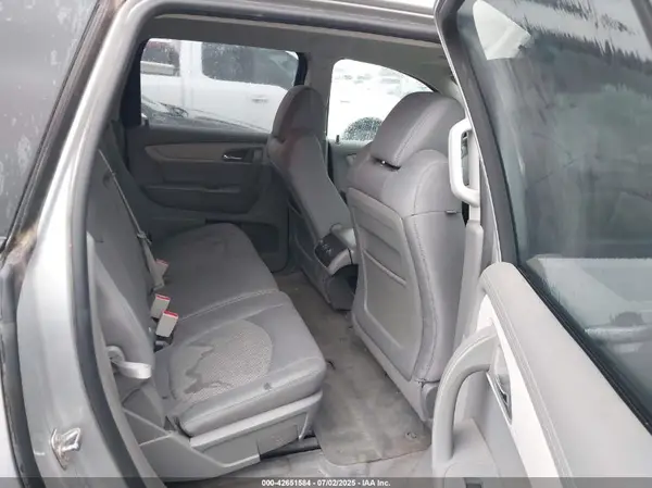 1GNKRFED3HJ150307 2017 CHEVROLET TRAVERSE - Image 8