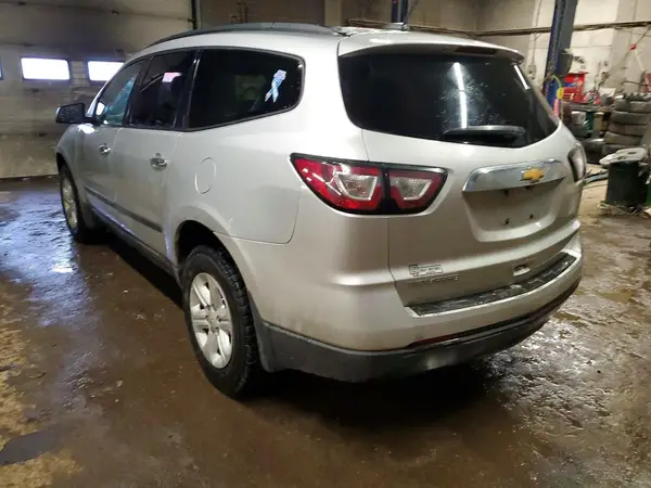 1GNKRFED3HJ179631 2017 CHEVROLET TRAVERSE - Image 2