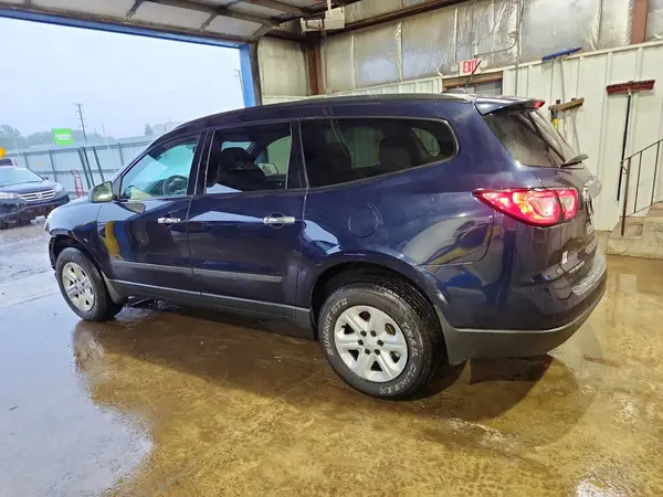 1GNKRFED3HJ183405 2017 CHEVROLET TRAVERSE - Image 2