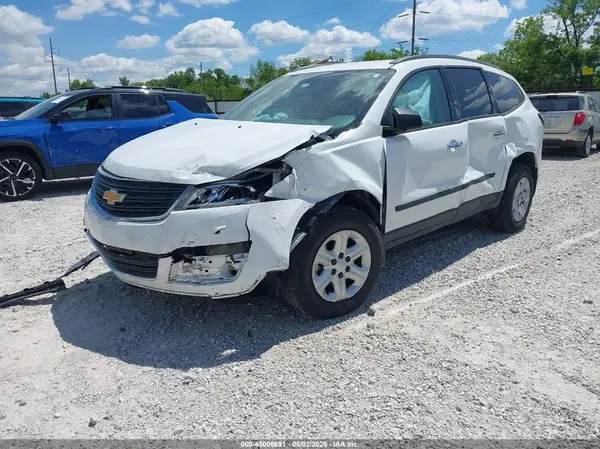1GNKRFED3HJ215379 2017 CHEVROLET TRAVERSE - Image 2
