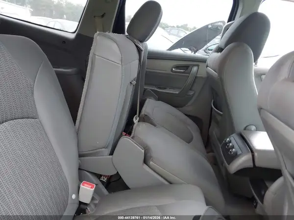 1GNKRFED3HJ249256 2017 CHEVROLET TRAVERSE - Image 8
