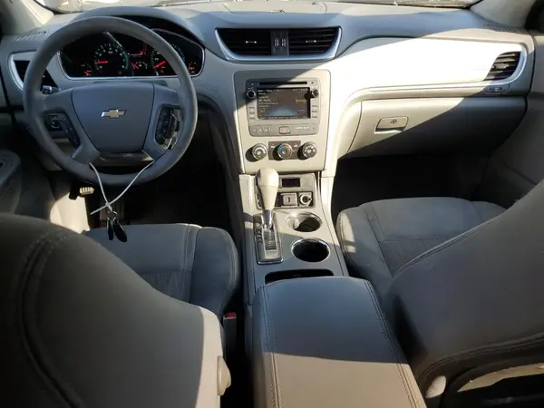 1GNKRFED3HJ255140 2017 CHEVROLET TRAVERSE - Image 8