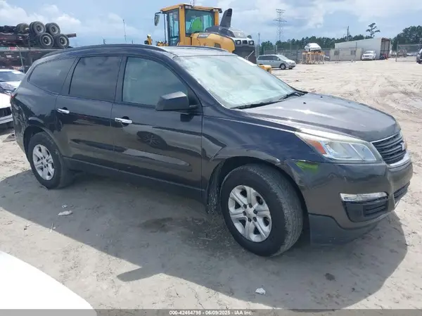 1GNKRFED3HJ304630 2017 CHEVROLET TRAVERSE - Image 1