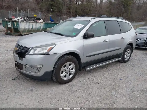 1GNKRFED3HJ311075 2017 CHEVROLET TRAVERSE - Image 2