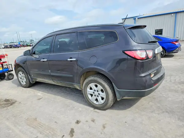 1GNKRFED3HJ312209 2017 CHEVROLET TRAVERSE - Image 2