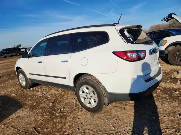 1GNKRFED3HJ315286 2017 CHEVROLET TRAVERSE - Image 2