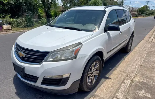 1GNKRFED3HJ341144 2017 CHEVROLET TRAVERSE - Image 2