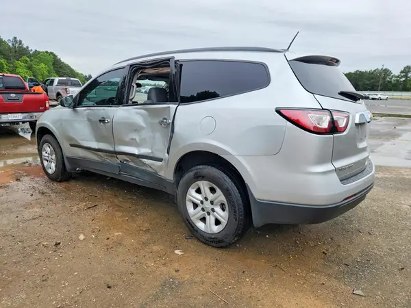 1GNKRFED3HJ342407 2017 CHEVROLET TRAVERSE - Image 2