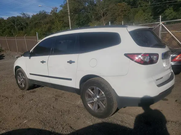 1GNKRFED3HJ351091 2017 CHEVROLET TRAVERSE - Image 2