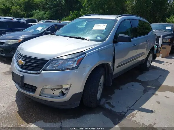 1GNKRFED3HJ351219 2017 CHEVROLET TRAVERSE - Image 2