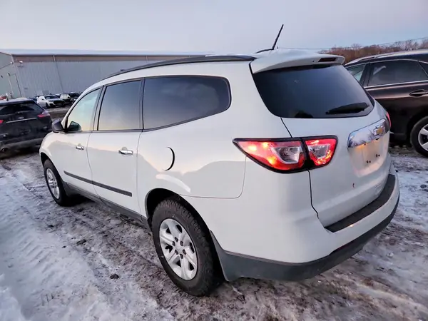 1GNKRFED4GJ137273 2016 CHEVROLET TRAVERSE - Image 2