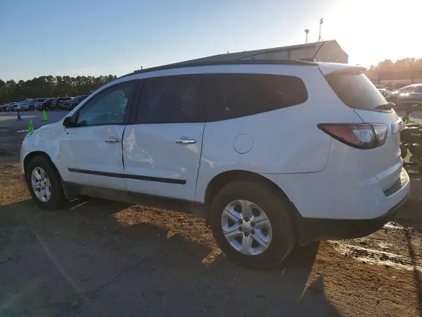 1GNKRFED4GJ148130 2016 CHEVROLET TRAVERSE - Image 2