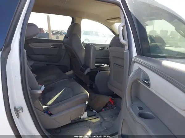 1GNKRFED4GJ174694 2016 CHEVROLET TRAVERSE - Image 8