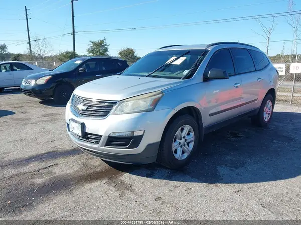 1GNKRFED4GJ185758 2016 CHEVROLET TRAVERSE - Image 2