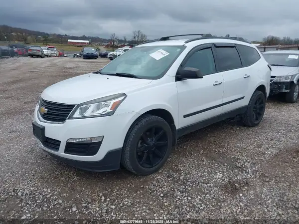 1GNKRFED4GJ306367 2016 CHEVROLET TRAVERSE - Image 2