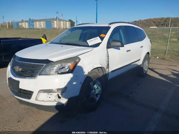 1GNKRFED4GJ325372 2016 CHEVROLET TRAVERSE - Image 2