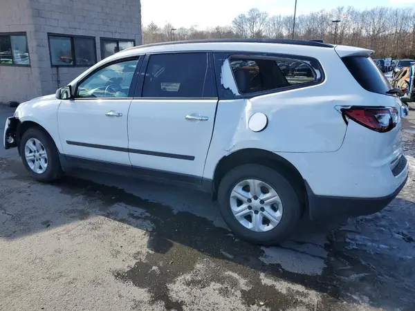 1GNKRFED4HJ101603 2017 CHEVROLET TRAVERSE - Image 2