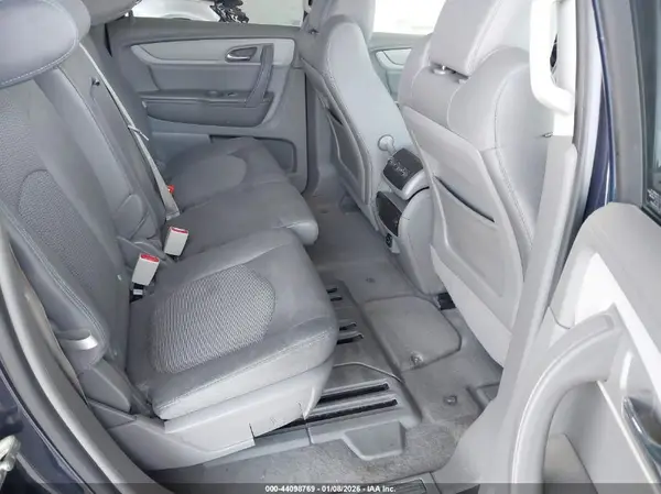 1GNKRFED4HJ137601 2017 CHEVROLET TRAVERSE - Image 8