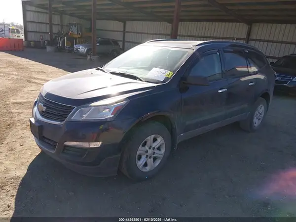 1GNKRFED4HJ139588 2017 CHEVROLET TRAVERSE - Image 2