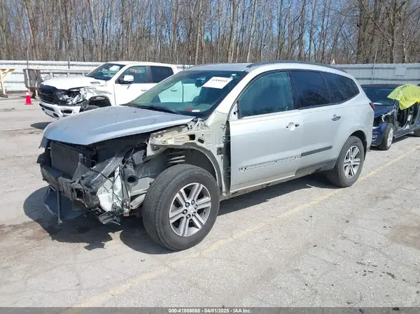 1GNKRFED4HJ146721 2017 CHEVROLET TRAVERSE - Image 2
