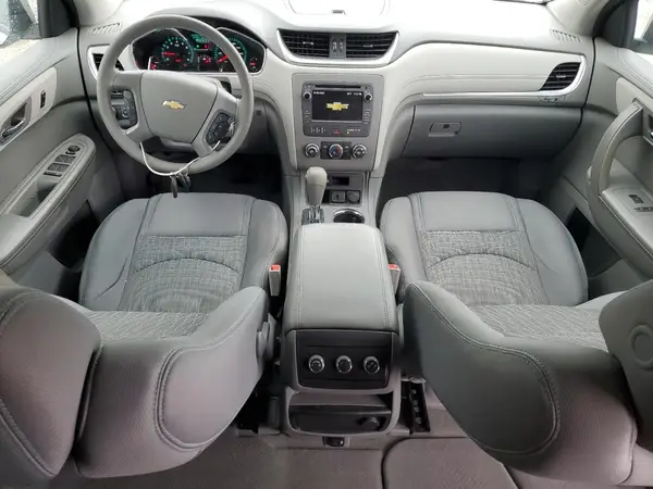 1GNKRFED4HJ209638 2017 CHEVROLET TRAVERSE - Image 8