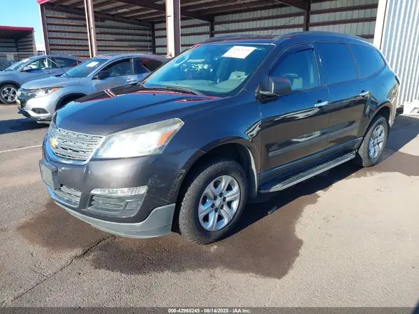 1GNKRFED4HJ210398 2017 CHEVROLET TRAVERSE - Image 2