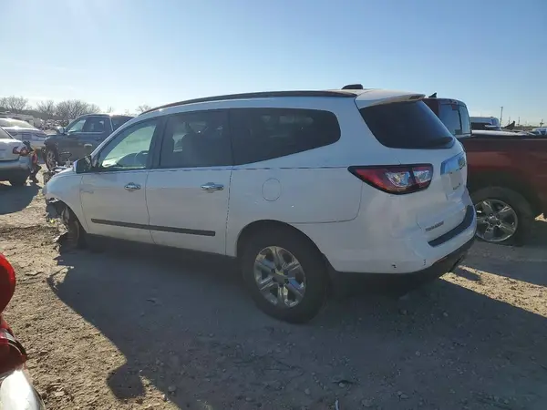 1GNKRFED4HJ247189 2017 CHEVROLET TRAVERSE - Image 2