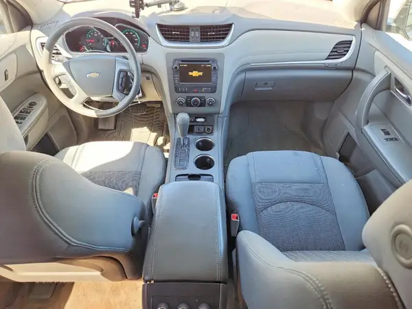 1GNKRFED4HJ286932 2017 CHEVROLET TRAVERSE - Image 8