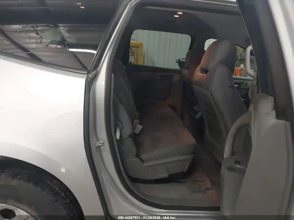1GNKRFED4HJ337331 2017 CHEVROLET TRAVERSE - Image 8