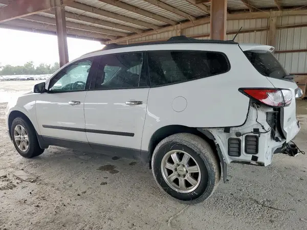 1GNKRFED5GJ214975 2016 CHEVROLET TRAVERSE - Image 2