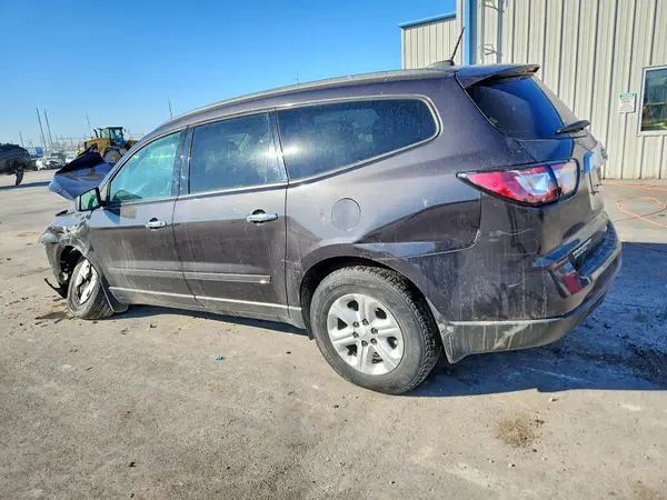 1GNKRFED5HJ154004 2017 CHEVROLET TRAVERSE - Image 2