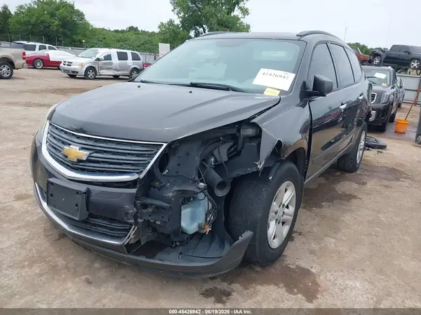 1GNKRFED5HJ214914 2017 CHEVROLET TRAVERSE - Image 2