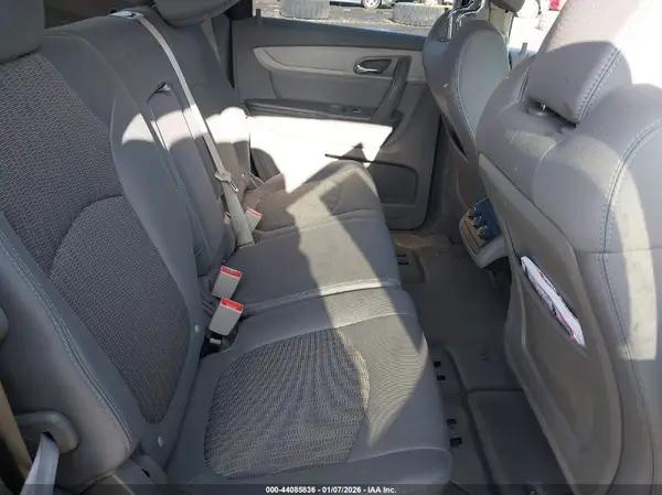 1GNKRFED5HJ272232 2017 CHEVROLET TRAVERSE - Image 8