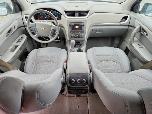 1GNKRFED5HJ347205 2017 CHEVROLET TRAVERSE - Image 8
