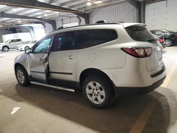 1GNKRFED5HJ347558 2017 CHEVROLET TRAVERSE - Image 2