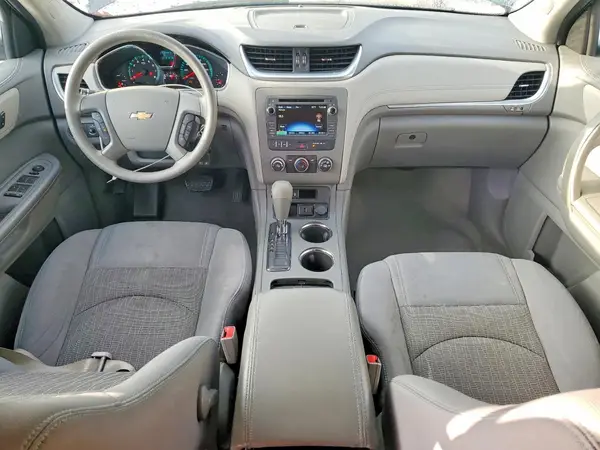 1GNKRFED6HJ143643 2017 CHEVROLET TRAVERSE - Image 8