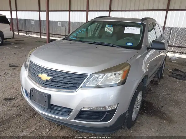 1GNKRFED6HJ172219 2017 CHEVROLET TRAVERSE - Image 2