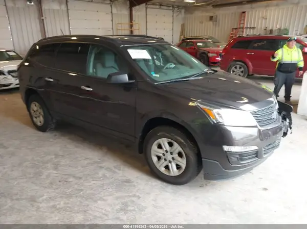 1GNKRFED6HJ224707 2017 CHEVROLET TRAVERSE - Image 1