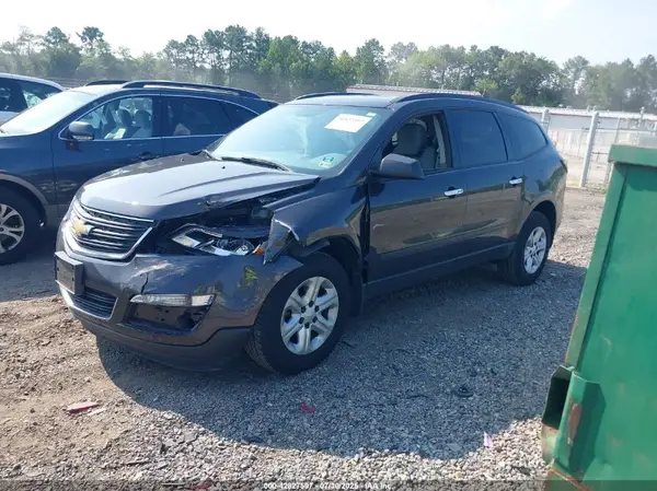 1GNKRFED6HJ245640 2017 CHEVROLET TRAVERSE - Image 2