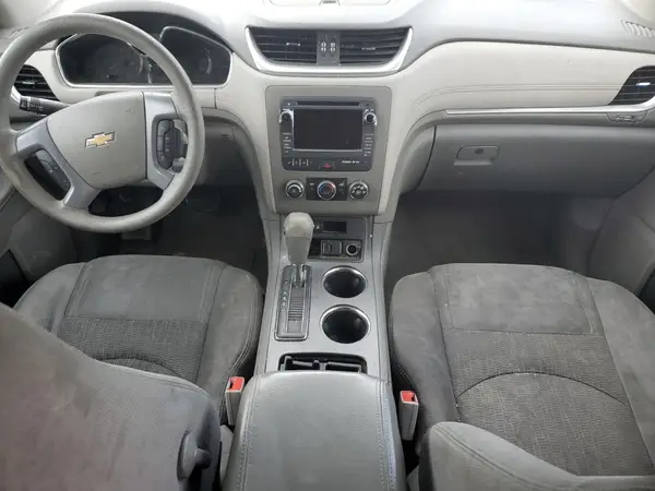 1GNKRFED6HJ286902 2017 CHEVROLET TRAVERSE - Image 8