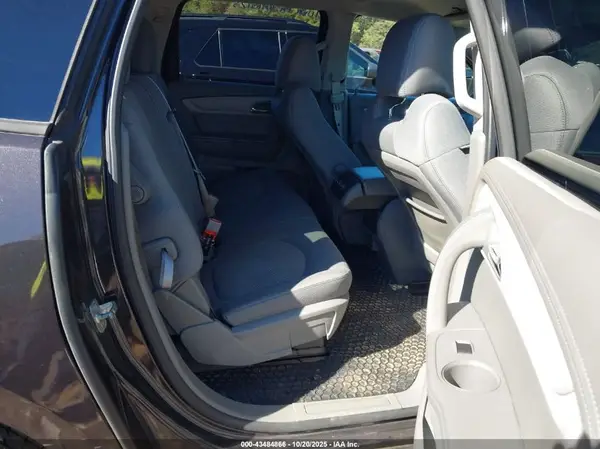 1GNKRFED6HJ305674 2017 CHEVROLET TRAVERSE - Image 8