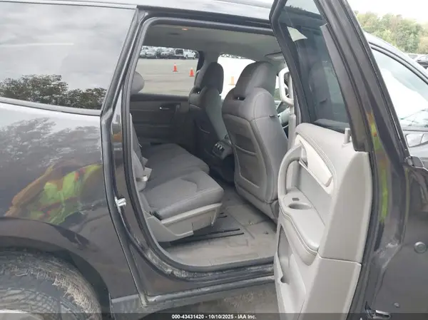 1GNKRFED6HJ307912 2017 CHEVROLET TRAVERSE - Image 8