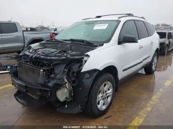 1GNKRFED6HJ346905 2017 CHEVROLET TRAVERSE - Image 2