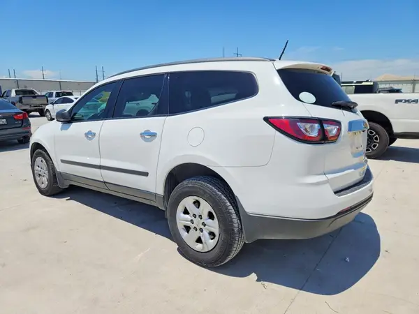 1GNKRFED7GJ210975 2016 CHEVROLET TRAVERSE - Image 2