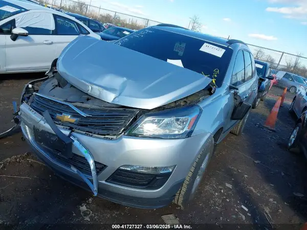 1GNKRFED7GJ247296 2016 CHEVROLET TRAVERSE - Image 2