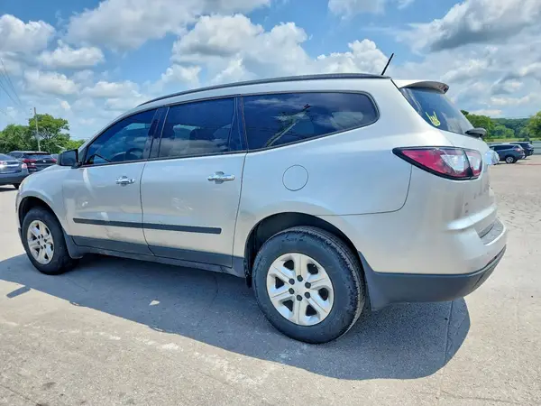 1GNKRFED7GJ292481 2016 CHEVROLET TRAVERSE - Image 2