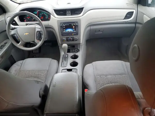 1GNKRFED7HJ137463 2017 CHEVROLET TRAVERSE - Image 8