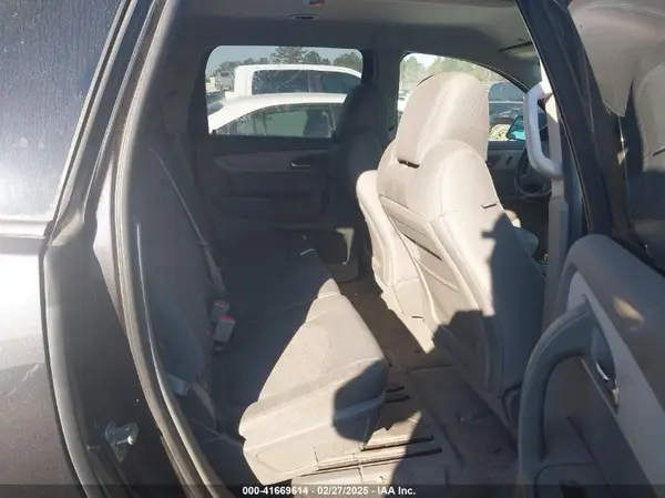 1GNKRFED7HJ211111 2017 CHEVROLET TRAVERSE - Image 8
